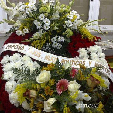 Floristería Diflosal corona fúnebre